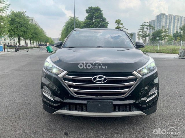 Bán xe Hyundai Tucson 1.6 AT Turbo sản xuất 2018, màu đen, 810tr0