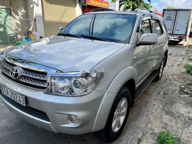 Bán ô tô Toyota Fortuner 2012, màu bạc  