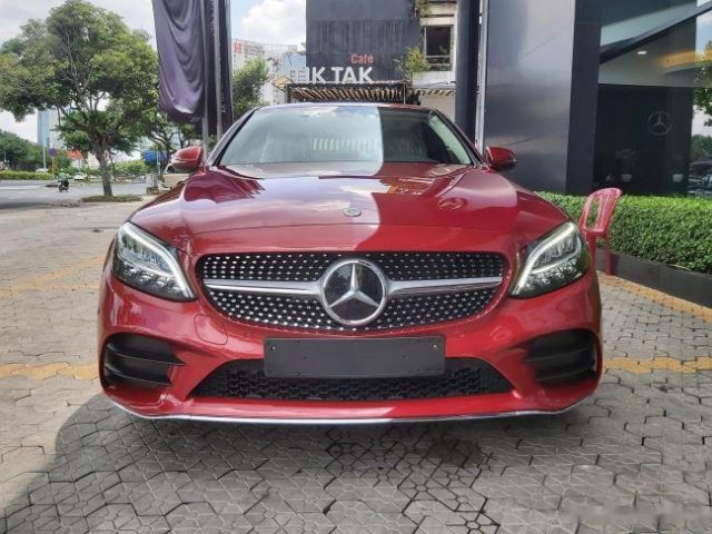 Cần bán xe Mercedes C180 AMG đời 2020, màu đỏ số tự động0