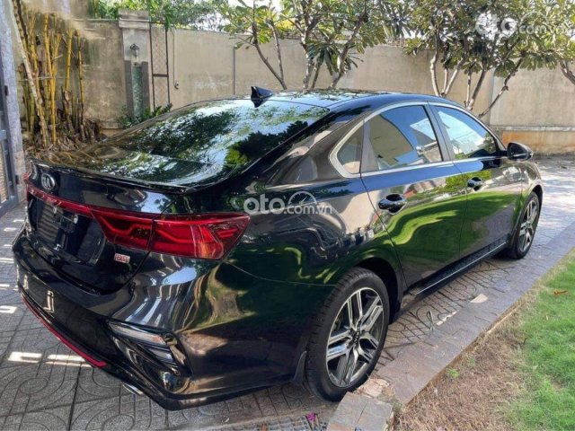 Xe Kia Cerato 2.0 Premium 2020, màu đen