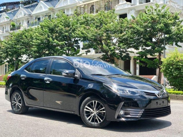 Bán Toyota Corolla Altis năm sản xuất 2018, màu đen như mới, giá tốt0