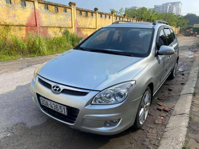 Cần bán Hyundai i30 đời 2009, màu bạc, xe nhập