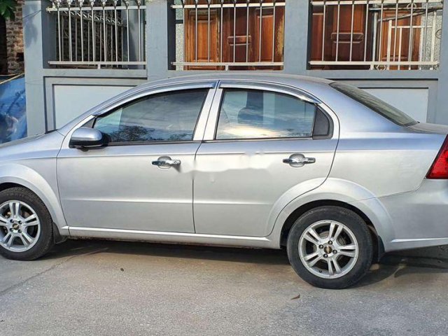 Cần bán lại xe Chevrolet Aveo đời 2016, màu bạc số sàn, 212 triệu