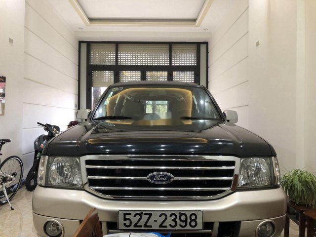 Cần bán xe Ford Everest năm sản xuất 2006, màu đen, 265 triệu0