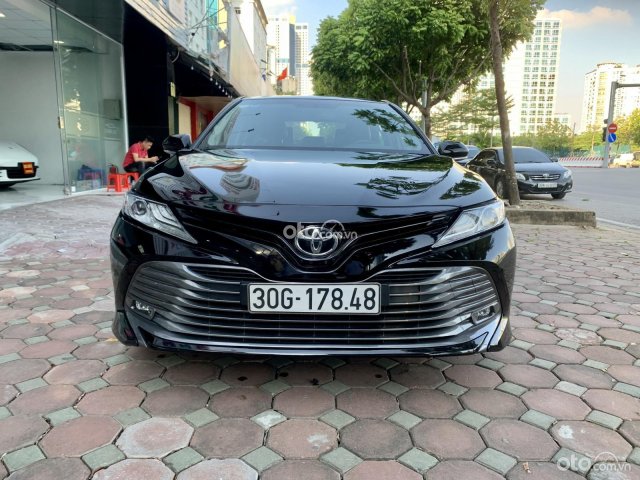 Bán Toyota Camry 2.5Q sản xuất 20190