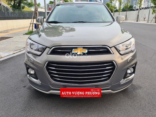 Bán xe Chevrolet Captiva Revv LTZ 2.4 AT năm sản xuất 2017, màu nâu 0