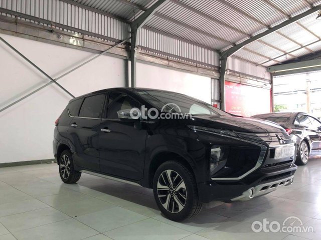 Cần bán gấp Mitsubishi Xpander AT đời 2019, màu đen