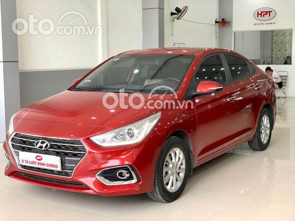 Bán xe Hyundai Accent AT 2019, màu đỏ0