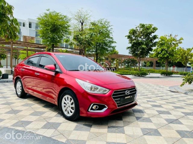 Cần bán lại xe Hyundai Accent 1.4AT đời 2019, màu đỏ, 500tr0