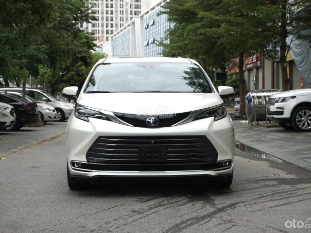 Cần bán xe Toyota Sienna Platinum 2021 nhập Mỹ