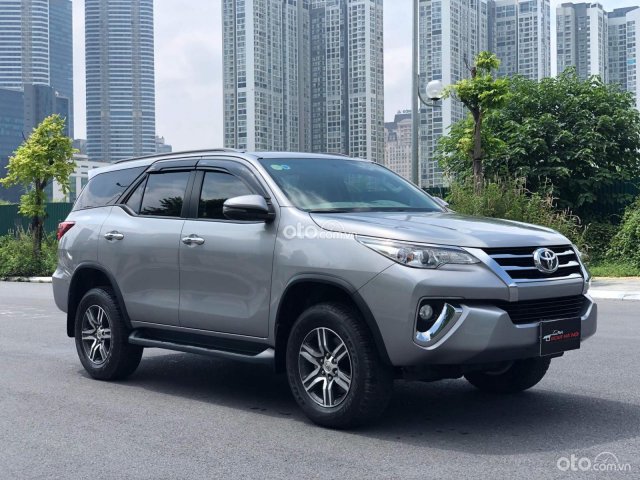 Toyota Fortuner 2.7V 4×2 AT 2018, chỉ cần khoảng 300 triệu tiền mặt là lái xe về, giao xe tận nhà