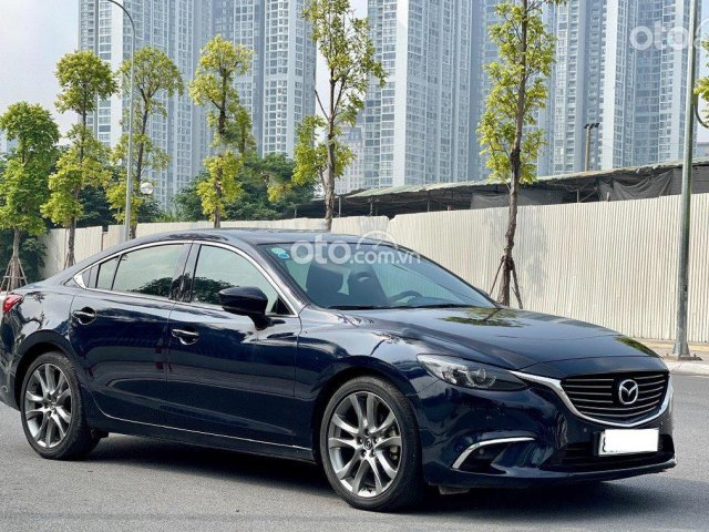 Cần bán lại xe Mazda 6 2.5L Premium đời 2017, màu xanh lam còn mới0