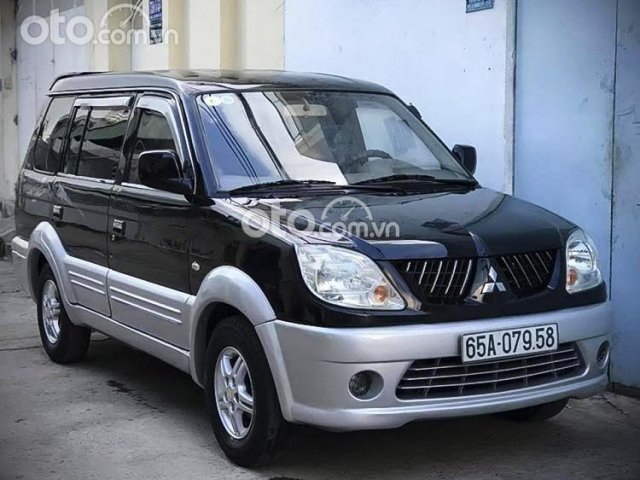 Cần bán xe Mitsubishi Jolie năm 2006, màu đen giá cạnh tranh0