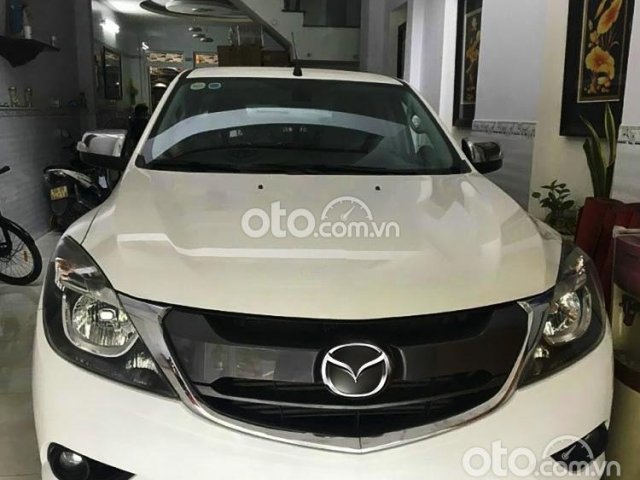 Bán ô tô Mazda BT 50 2017, màu trắng, nhập khẩu chính chủ0