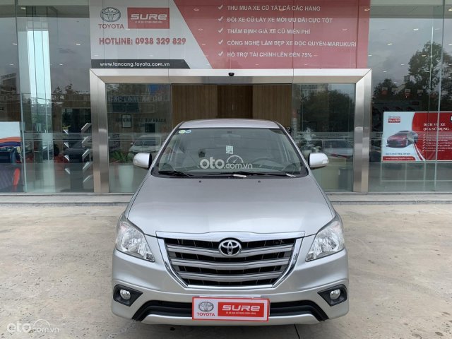 Cần bán xe công ty: Toyota Innova 2.0G AT 2015 - màu bạc - đi 110.000 km0