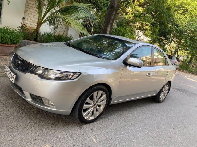 Cần bán Kia Cerato sản xuất 2010, xe nhập còn mới, giá 316tr0