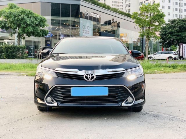 Cần bán lại xe Toyota Camry 2.5Q năm 2018 ít sử dụng, 915 triệu0