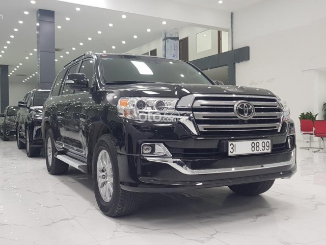 Bán Toyota Land Cruiser 5.7 nhập Mỹ sản xuất 2018 siêu lướt0