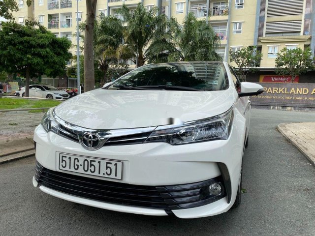 Bán Toyota Corolla Altis năm sản xuất 2018, màu trắng số tự động giá cạnh tranh0