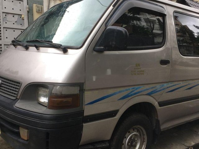 Bán ô tô Toyota Hiace sản xuất 2004, xe nhập0