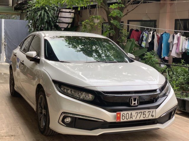 Cần bán gấp Honda Civic G 2020, màu trắng, giá 705tr0