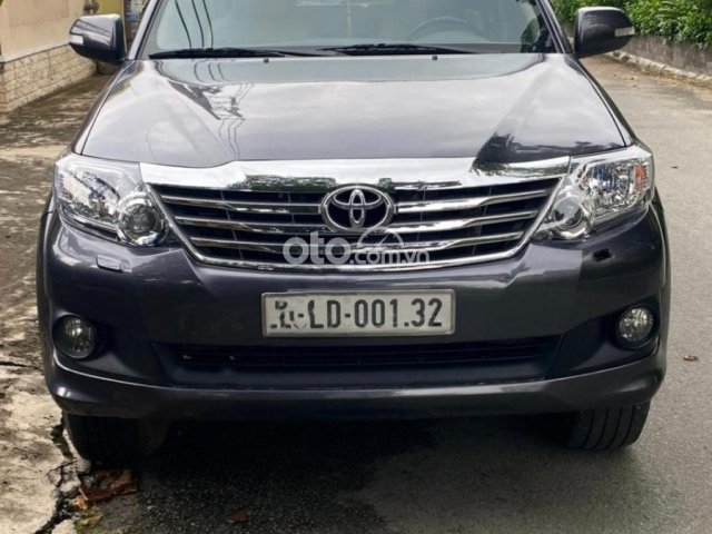 Cần bán gấp Toyota Fortuner sản xuất năm 2012, màu xám còn mới, giá 510tr