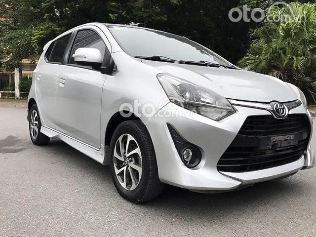 Cần bán Toyota Wigo đời 2018, màu bạc 0