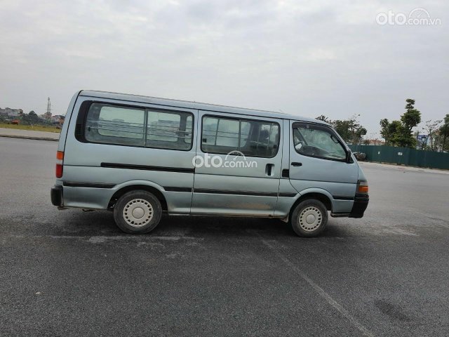 Cần bán gấp chiếc Toyota Van 3 chỗ 850 kg 2001 giá chỉ 66 triệu, có thương lượng0