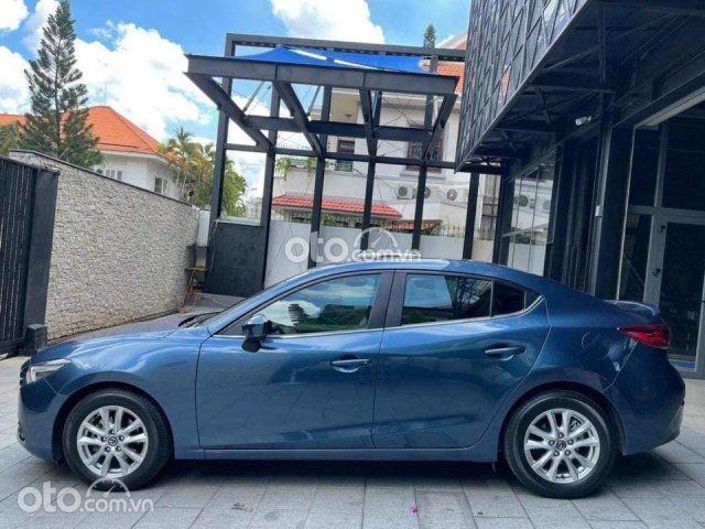 Bán Mazda 3 đời 2018, màu xanh lam