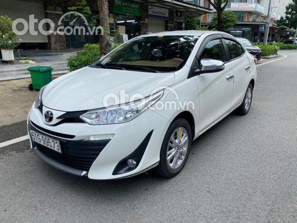 Cần bán lại xe Toyota Vios đời 2019, màu trắng số tự động0