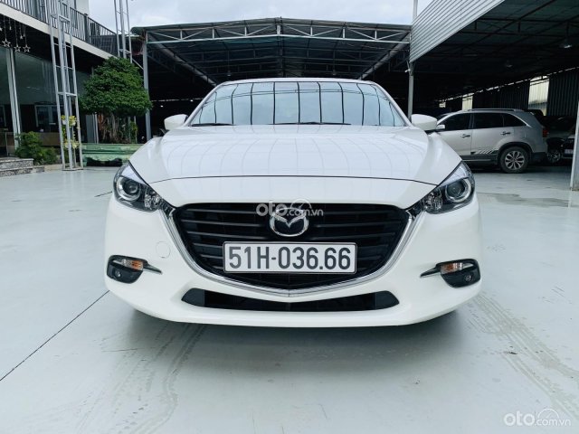 Bán xe Mazda 3 sản xuất năm 2019, chuẩn odo 29.000km, xe màu trắng, siêu mới0