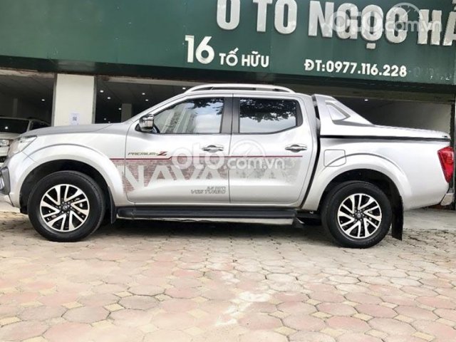 Bán Nissan Navara EL A-IVI 2.5 AT 2WD đời 2020, màu bạc, nhập khẩu