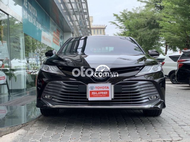 Bán xe Toyota Camry 2.5Q đời 2020, màu đen, xe nhập0