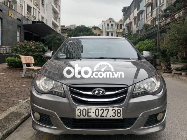 Cần bán lại xe Hyundai Avante năm sản xuất 2011, màu xám 