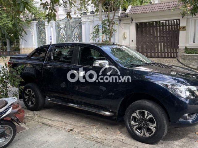 Cần bán lại xe Mazda BT 50 sản xuất 2017, màu đen giá cạnh tranh0