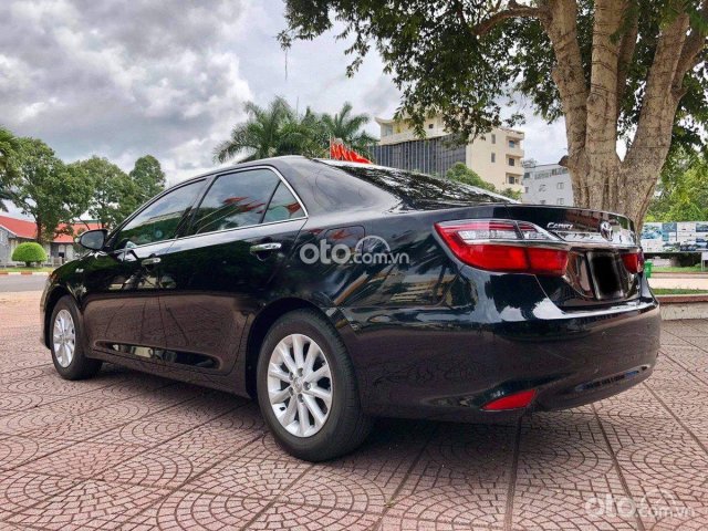 Bán Toyota Camry 2.0 E 2017, màu đen đẹp như mới0