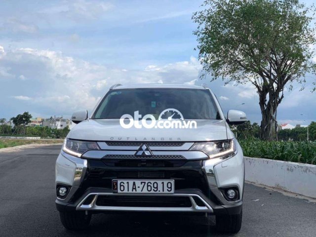 Cần bán xe Mitsubishi Outlander năm 2020, màu trắng, nhập khẩu, giá chỉ 900 triệu0