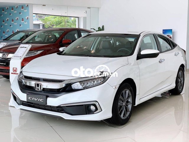 Cần bán Honda Civic năm sản xuất 2021, màu trắng, xe nhập0