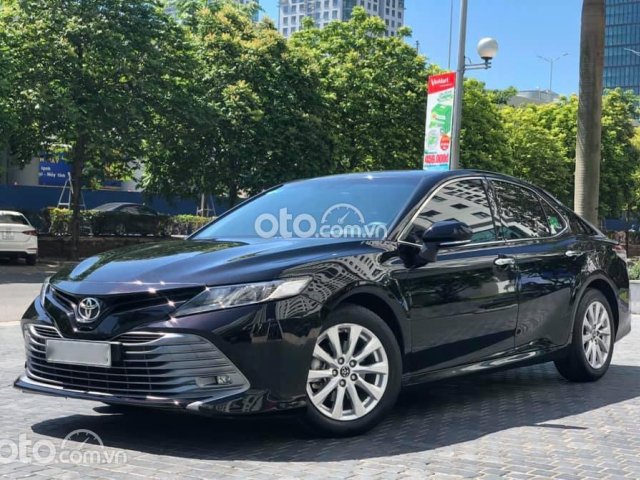 Cần bán xe Toyota Camry 2.0G đời 2019, nhập Thái Lan0