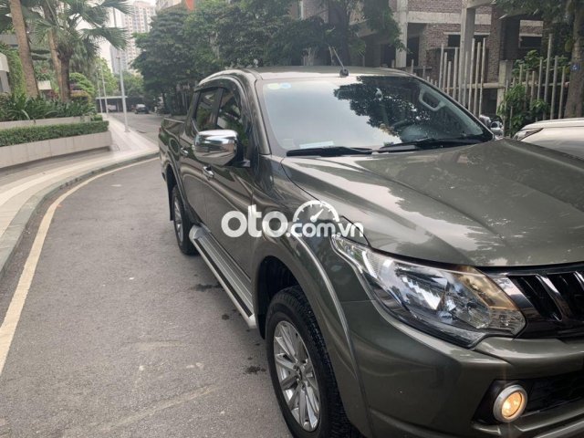 Bán xe Mitsubishi Triton đời 2018, màu xám, xe nhập