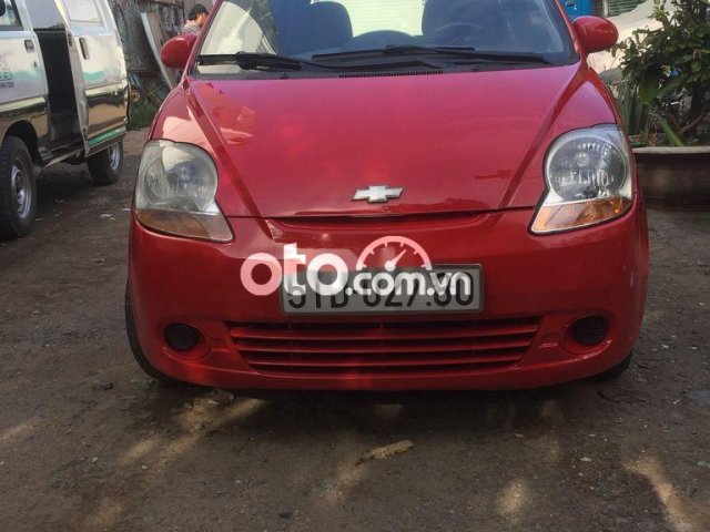 Cần bán lại xe Chevrolet Spark đời 2011, màu đỏ còn mới, giá 109tr