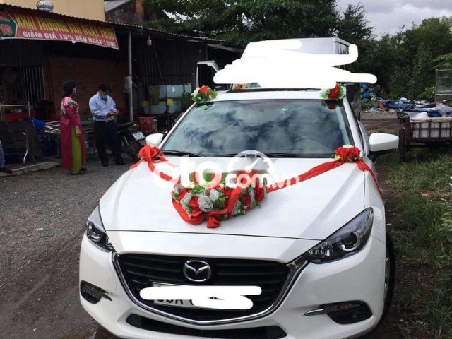 Bán Mazda 3 đời 2019, màu trắng, giá chỉ 620 triệu