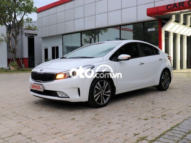 Cần bán xe Kia Cerato 2.0 AT sản xuất năm 2017 còn mới, 520tr0