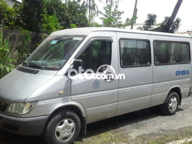 Cần bán xe Mercedes Sprinter đời 2011, màu bạc, nhập khẩu còn mới giá cạnh tranh0