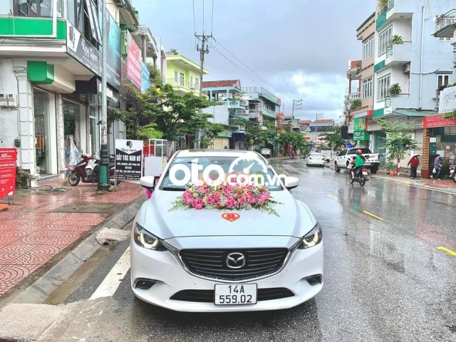 Cần bán xe Mazda 6 năm 2018, màu trắng giá cạnh tranh0