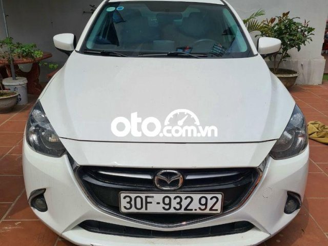 Bán Mazda 2 sản xuất năm 2018, màu trắng xe gia đình, giá 415tr0