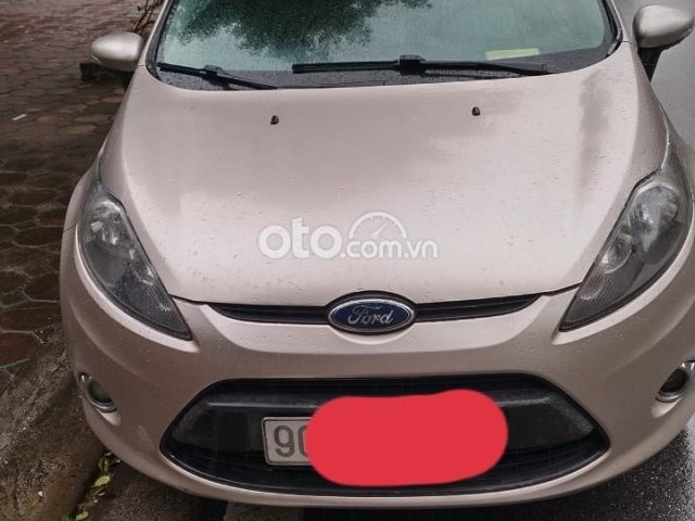 Bán xe Ford Fiesta giá chỉ 200 triệu0