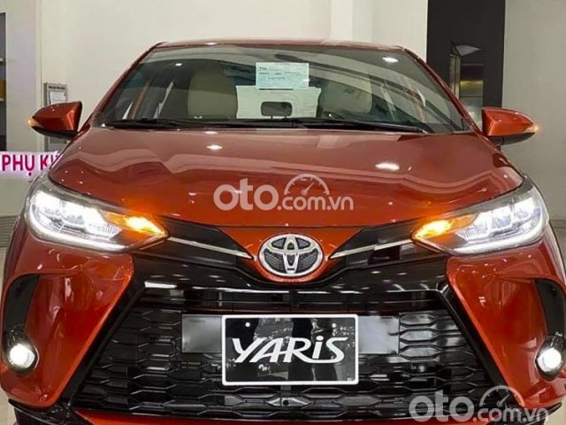 Cần bán Toyota Yaris G 1.5 AT 2021, màu đỏ, xe nhập, giá chỉ 668 triệu0