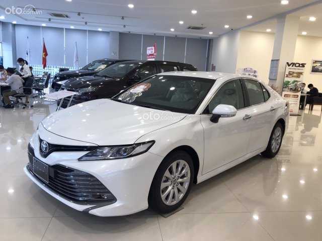 [Toyota Vĩnh Phúc] Toyota Camry 2021, giảm giá và tặng gói phụ kiện lên tới 55 triệu, xe sẵn giao ngay0