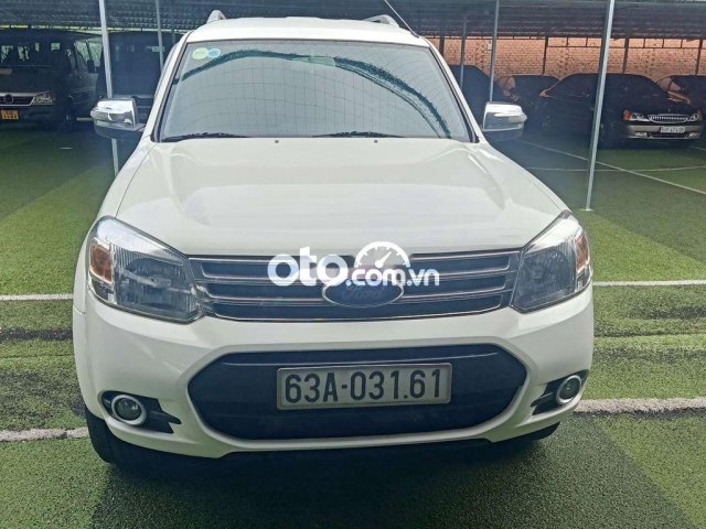 Bán Ford Everest đời 2015, màu trắng, 490tr0